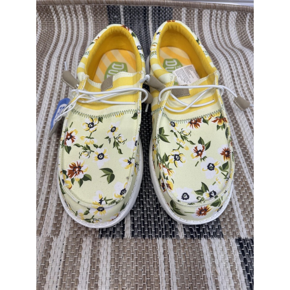 Hey Dude Wally Tri Mixed Floral Shoes Mens Size 11 Yellow Canvas Floral Slip On